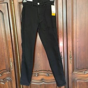New with tags H&M skinny high waist ankle length black jeans SZ 25